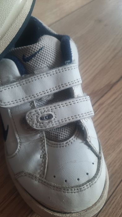Buty na rzep nike 26