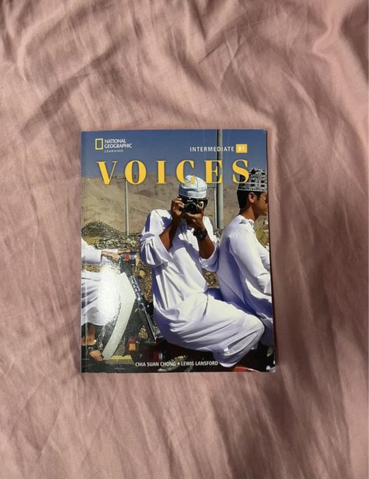 Voices B1 Intermediate Student's Book with Online Practice and Student's ebook