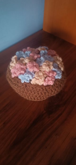 Vaso de flores/base de copos de croche.