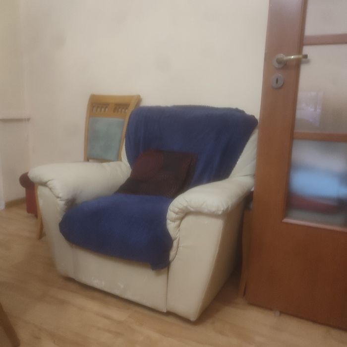 Fotel obrotowy z funkcją rozkładania.