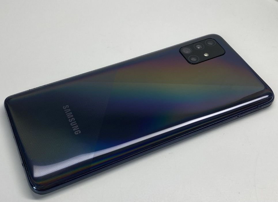 Телефон Samsung A515
