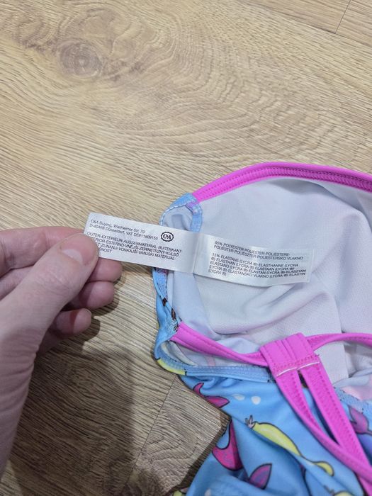 Strój kąpielowy r. 122/128 c&a jak nowy na basen na lato