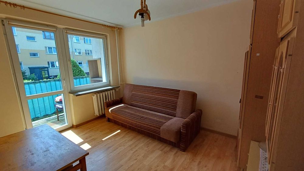 Sprzedam mieszkanie - kawalerkę o pow. 24,03m2, parter, bardzo ciepłe.