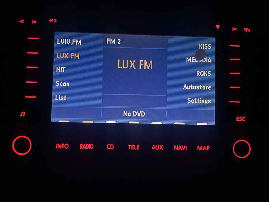 Volkswagen(touran,tiguan)Магнитола BNO 881 є код повністю робоча