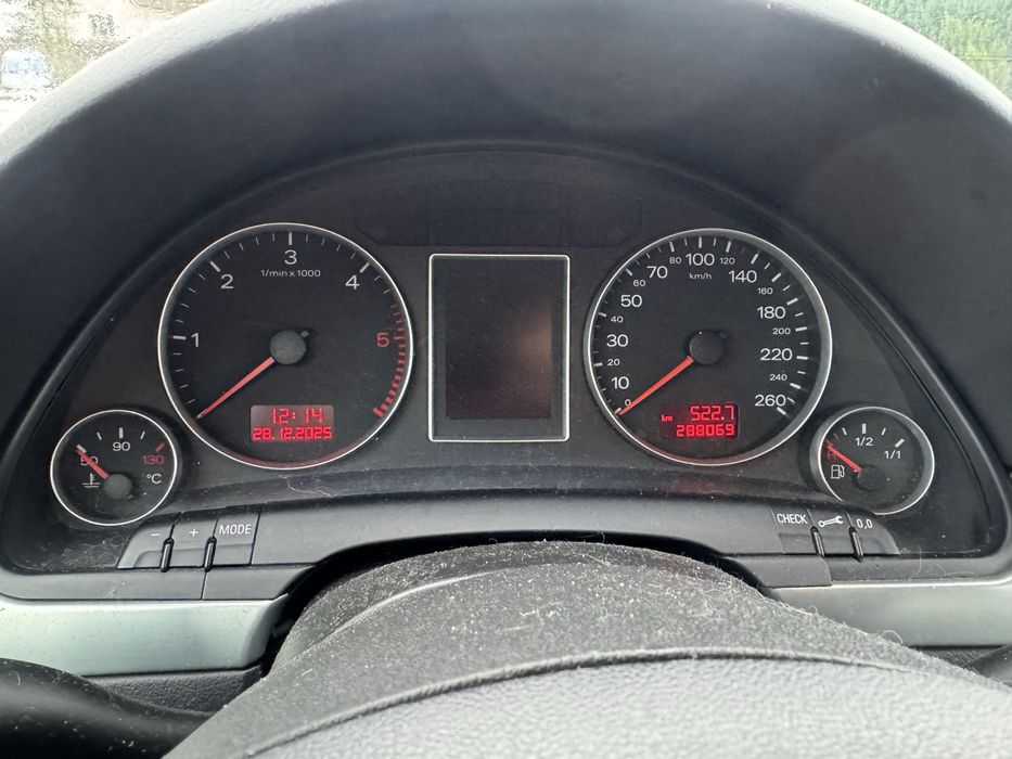 AUDI A4 B7 1.9tdi MMI