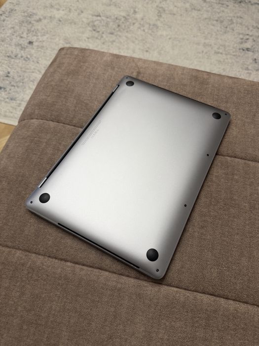 MacBook Pro 2020 13 / i5 2.0 /16GB / 512GB / 95% АКБ