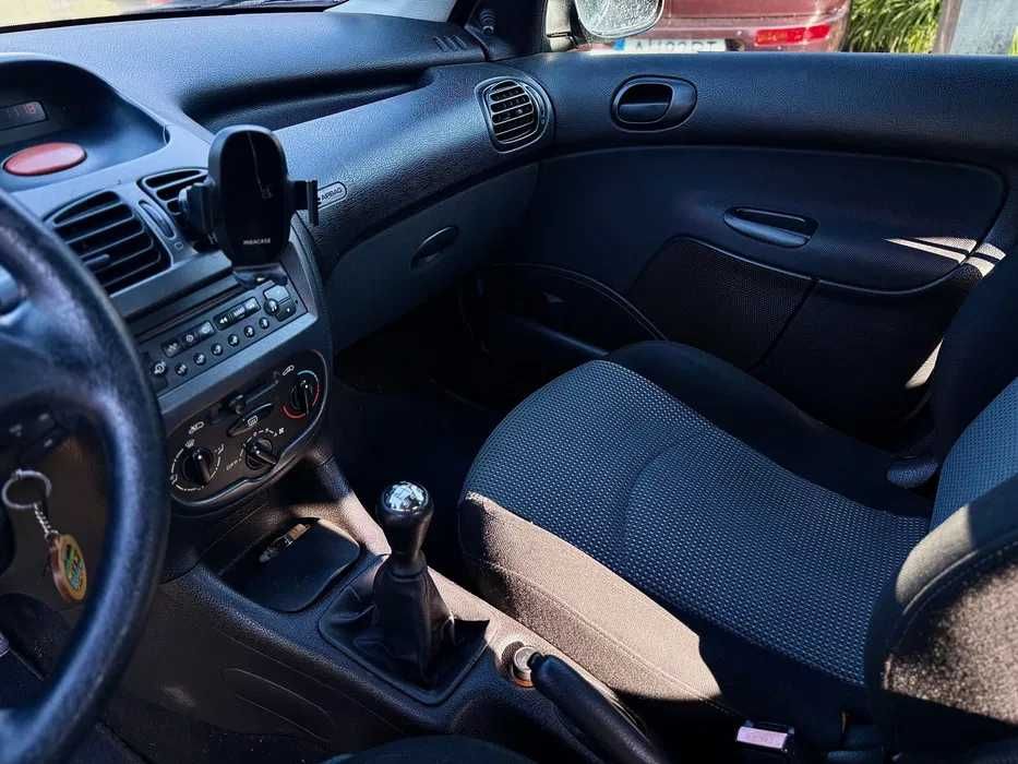 Peugeot 206 1.1 Gasolina | 2003 | 149.000 km | Embraiagem, Pneus Novos