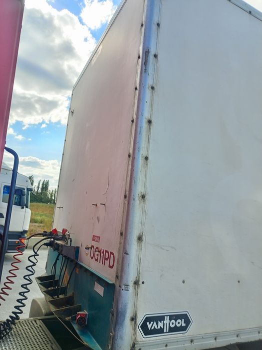 Напівпричіп повністю справний