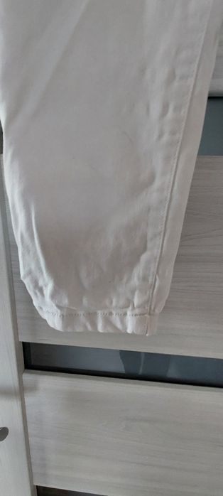 Spodnie za kolana rybaczki bermudy szorty S białe Reserved