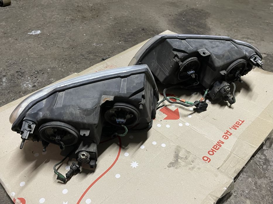 Фари джип гранд черокі Wj Jeep grand cherokee фари шрот