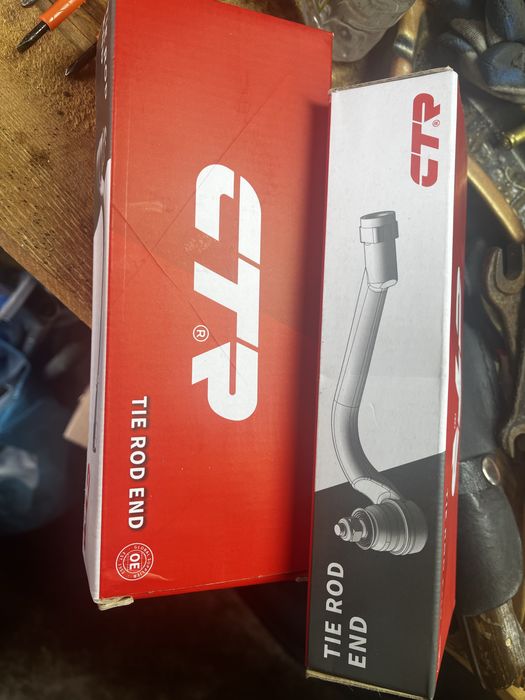 Наконечний рульової тяги CTR