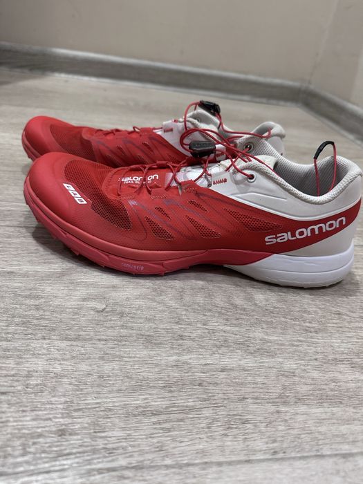 Продам кроси salomon