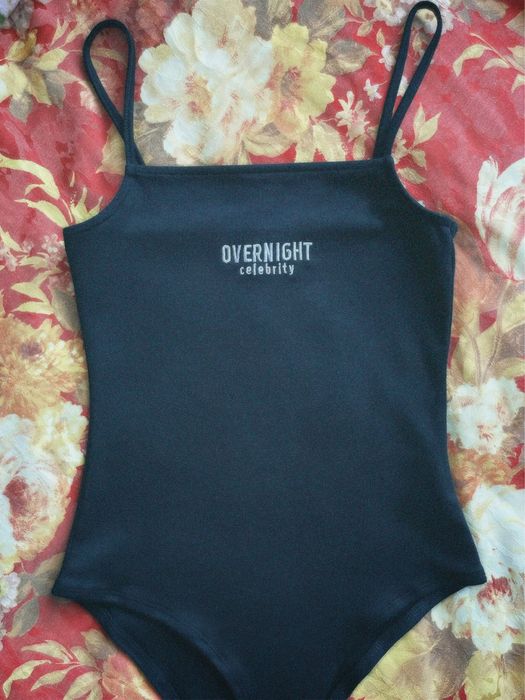 Чорне боді, Cropp