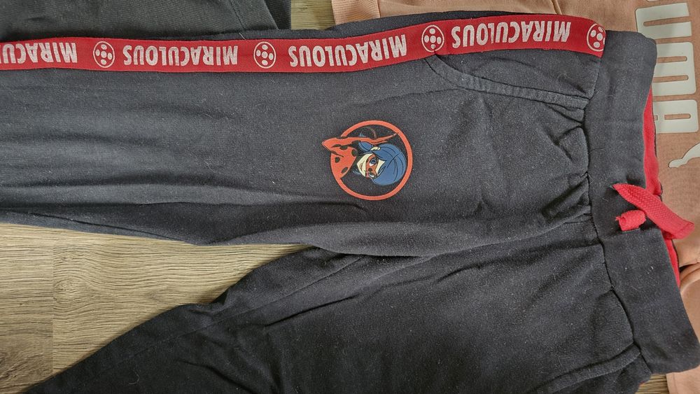 Spodnie dla dziewczynki 128, leginsy, dres