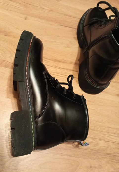 Wysokie buty młodzieżowe
