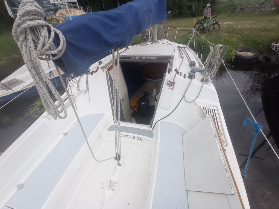 Парусная яхта Hunter 26