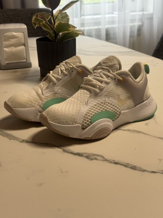 Кросівки nike Superrep
