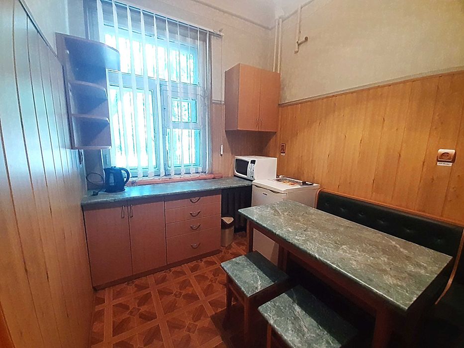 Продаж двокімнатної квартири у Вознесенівському районі.