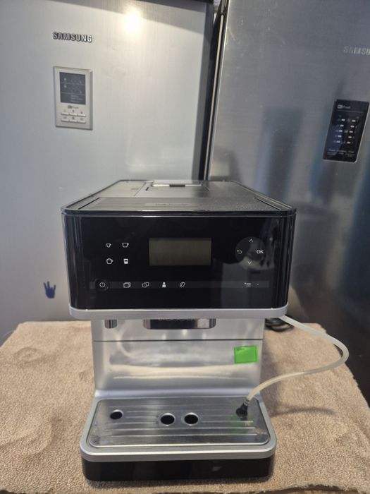 Кавоварка Miele   CM6350