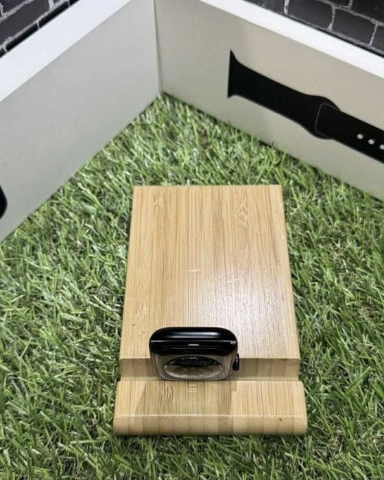 Apple Watch 8 41 mm 100% батарея