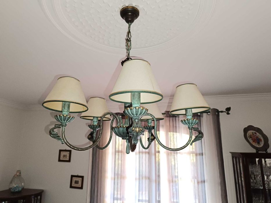 Abajur. Candeeiros de teto