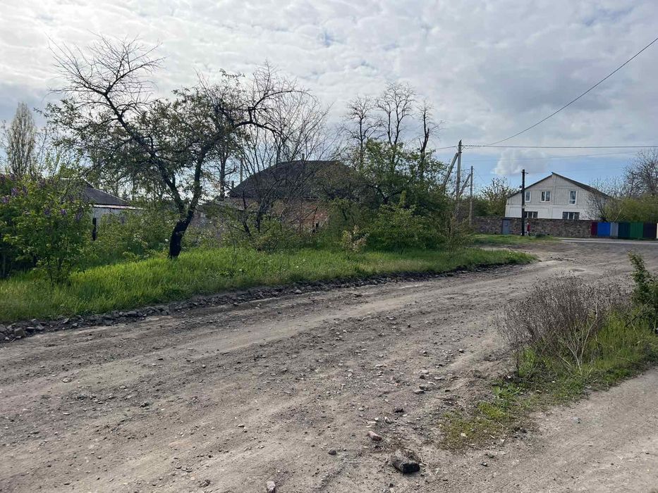 Продам угловой участок, удобный для ведения бизнеса, Богополь