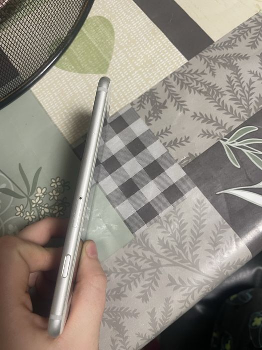 6s айфон пролаю  просто  не надо і затого продаю долго не зарядали 6ss