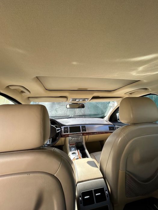 Jaguar XF 2.7 D V6 Luxury