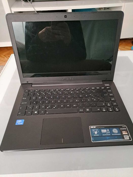 Portátil ASUS X402CA