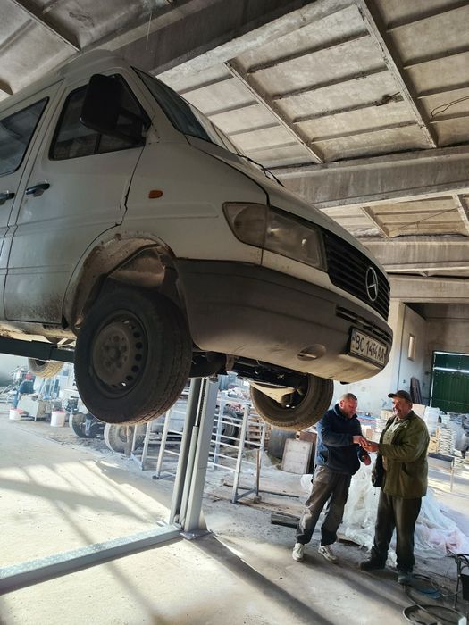 Оренда приміщення під СТО, склад з новим підйомником та  офісом