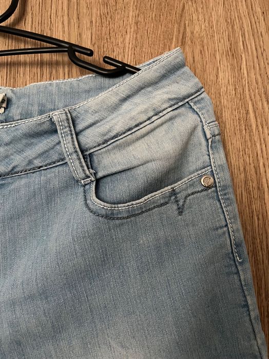 y2k jasne jeansy