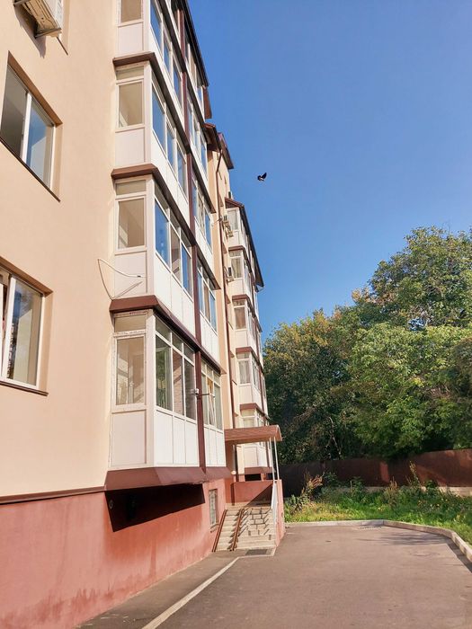 метро Дорогожичі,вул.Рилеева 25. Подільский район.