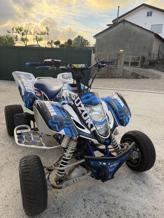 Suzuki LTZ 400.
