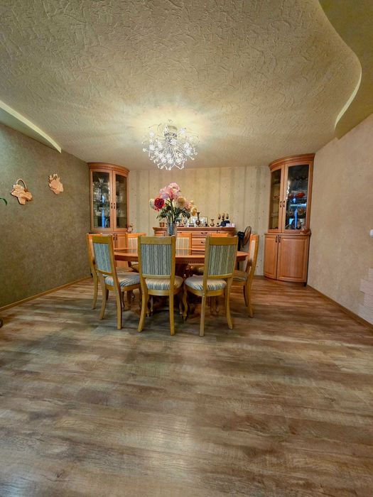 Продаж двокімнатної квартири збільшеного планування (Піщаний масив)