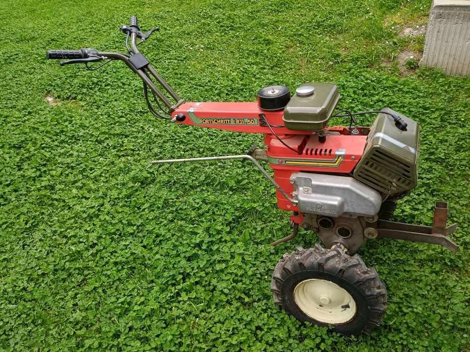 Traktorek FORTSCHRITT E931