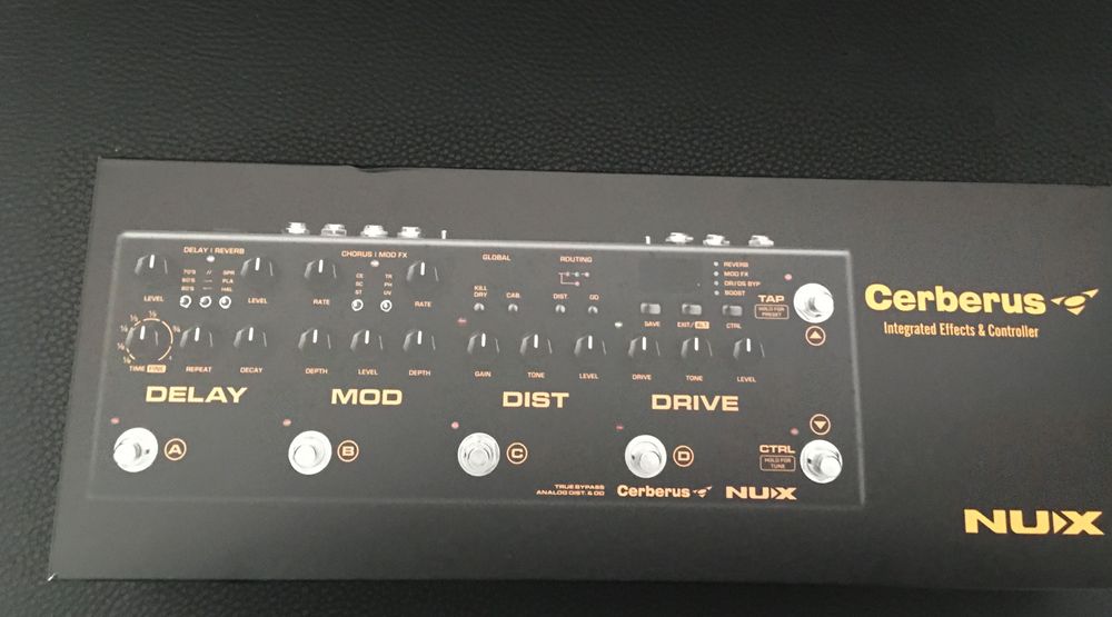 Nux Cerberus - Pedaleira analógica e Digital