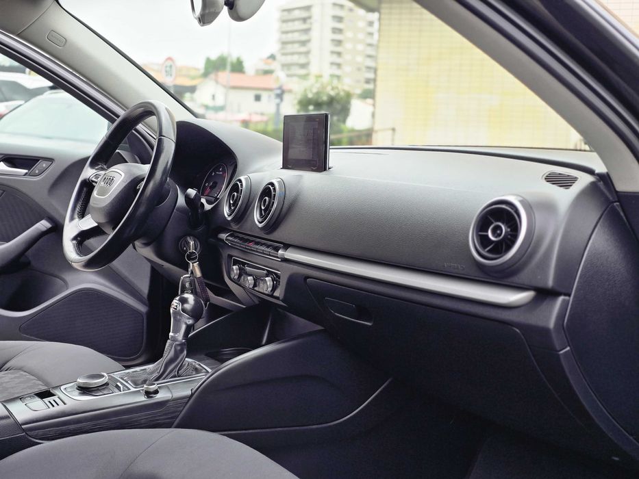 AUDI A3 SPORTBACK S LINE 1.6TDI 110CV "LOOK RS3" S-TRONIC