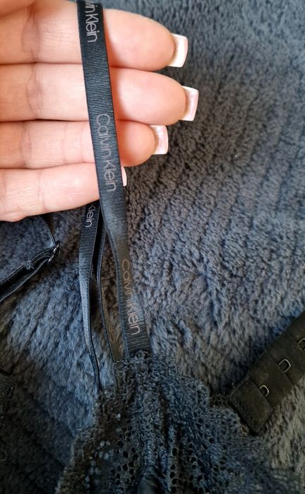 Pierwszy biustonosz stanik rozm.S Calvin Klein Underwear FLIRTY, styl bralette
