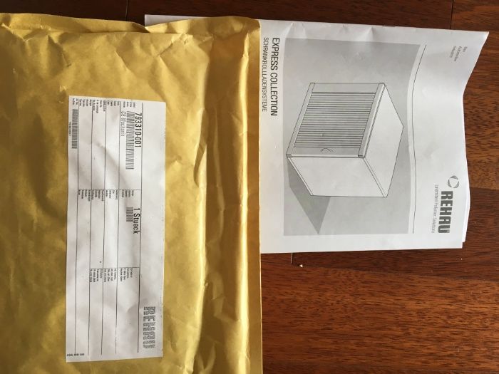 Roleta Żaluzja kuchenna firmy REHAU