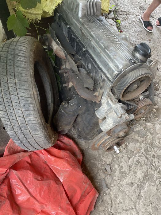 Мотор BMW e30 2.4дізель