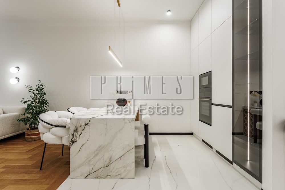 Продаж 3к квартири 106м2 Ярославів Град Бульварно-Кудрявська 15А центр