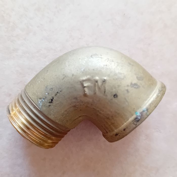 Material de canalização latão