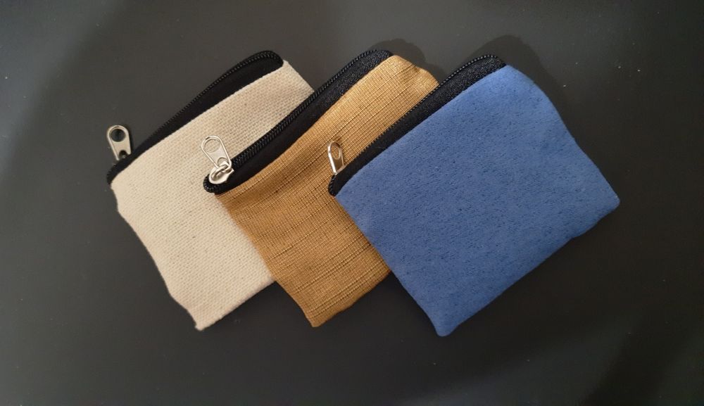 Гаманці для монет або для навушників