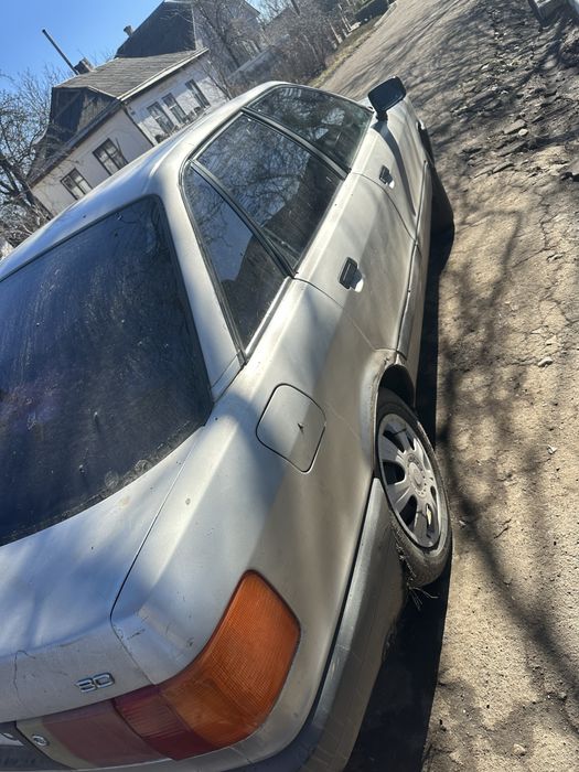 Продам ауді 80 на повному ходу