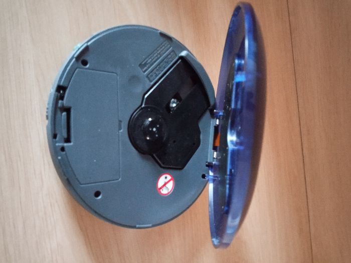 Продам СД плеер.