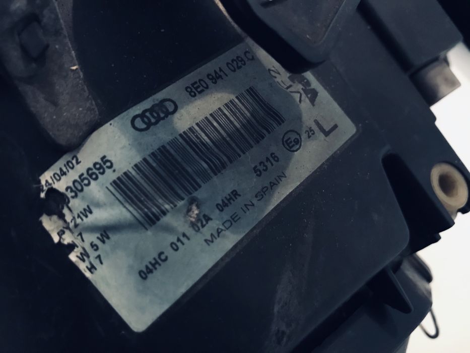 Par de ópticas  Usadas originais da Valeo + Xenon Audi B6