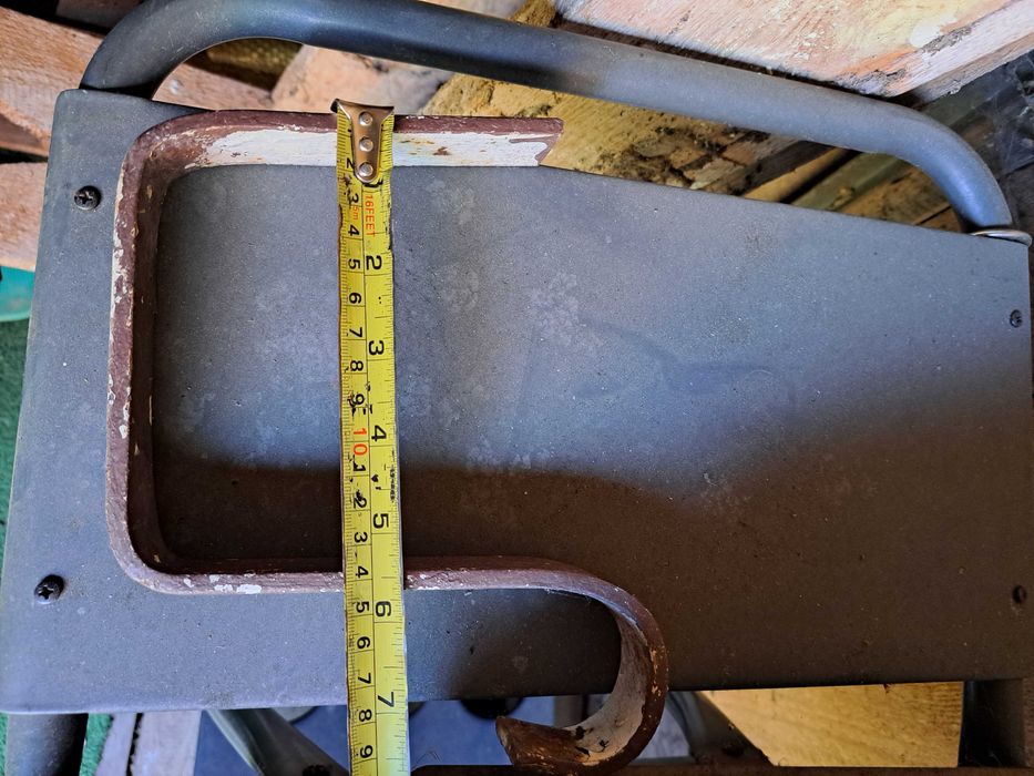 Solidne metalowe haki do doniczek balkonowych