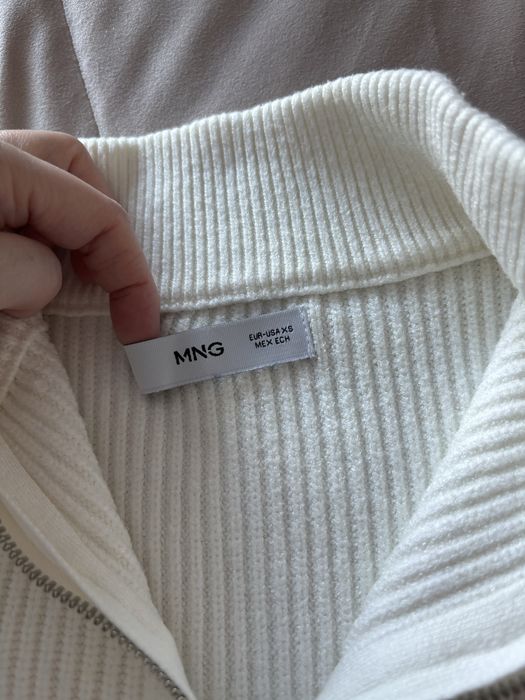 Продам джемпер свитер Mango
