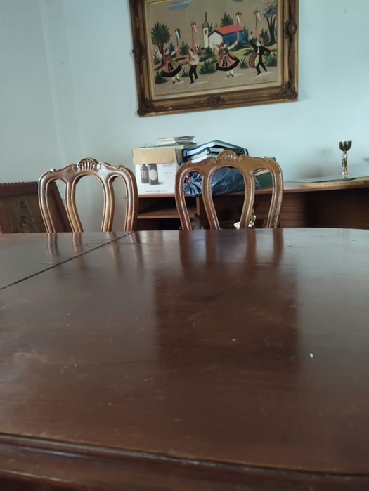 Conjunto mesa e 6 cadeiras