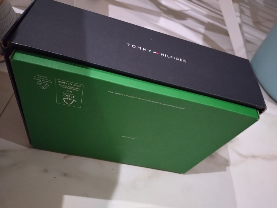 Kapcie unisex  w solidnym opakowaniu